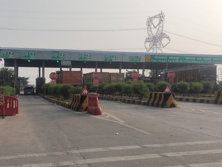 Intimidation in the name of the late mafia don Atiq; 15 vehicles passed without paying the toll; case registered against 70 accused.