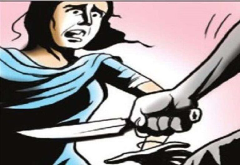 In Agra, a husband turned into a monster: he first beat his wife and then slit her throat, killing her; her blood-soaked body was found lying in the veranda.