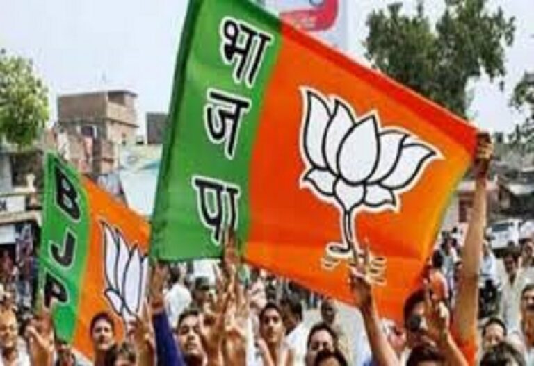 Gearing up for a hat-trick in UP by reaching every section of society through 'Seva Sankalp'; stalwarts devise a strategy to sharpen the election campaign.
