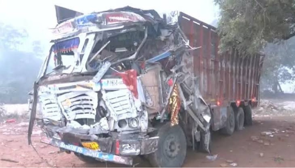 In Gwalior, a truck plowed into devotees heading to the Sheetla Mata temple; 14 people died and 29 were injured.