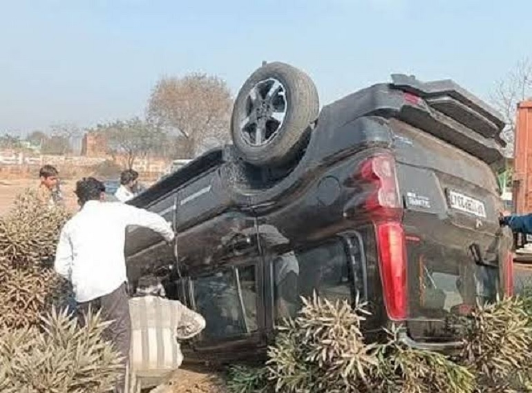 Scorpio collides with dumper in Muzaffarnagar; hotelier and three family members lose their lives.